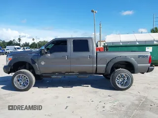 2014 Ford F-250 XL z VIN 1FT7W2BT9EEB39537, wystawiony jako IAAI lot #42763693 z przebiegiem 183 699 mil mil oraz . Historia ofert i sprzedaży dostępna na DreamBid. Obrazek 14.