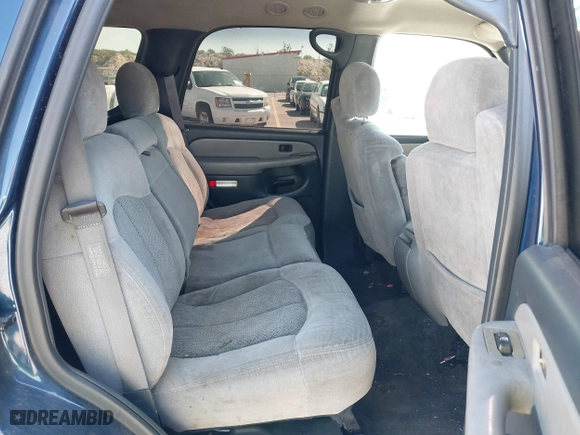 2001 Chevrolet Tahoe LT with VIN 1GNEC13T71J184865, listed as a IAAI auction lot 41799799 with 290,196 mi miles. Bid and sale history available at carsss.com. Image 8.
