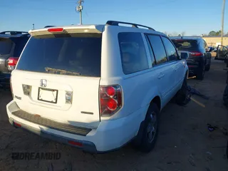 2008 Honda Pilot EX-L with VIN 5FNYF18598B027816, listed as a IAAI auction lot 41725788 with 245,245 mi miles. Bid and sale history available at carsss.com. Image 4.