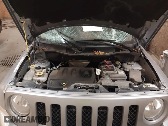 2017 Jeep Patriot High Altitude with VIN 1C4NJRFB6HD162543, listed as a IAAI auction lot 41439921 with 106,152 mi miles. Bid and sale history available at carsss.com. Image 11.