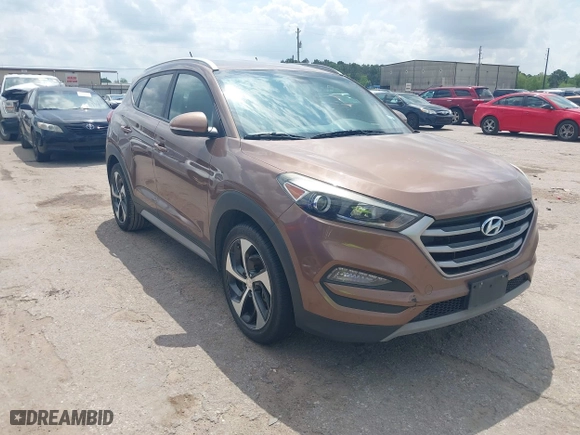 2017 Hyundai Tucson Value with VIN KM8J33A27HU430198, listed as a IAAI auction lot 42104369 with 163,929 mi miles. Bid and sale history available at carsss.com. Image 1.