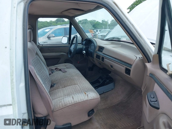 1992 Ford F-150 with VIN 2FTDF15N7NCA98373, listed as a IAAI auction lot 42365590 with Not provided miles and . Bid and sale history available at DreamBid. Image 5.