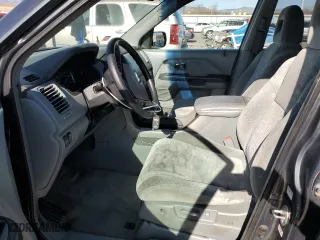 2004 Honda Pilot EX with VIN 2HKYF18404H585637, listed as a Copart auction lot 48829995 with 214,395 mi miles and Salvage Title. Bid and sale history available at carsss.com. Image 7.