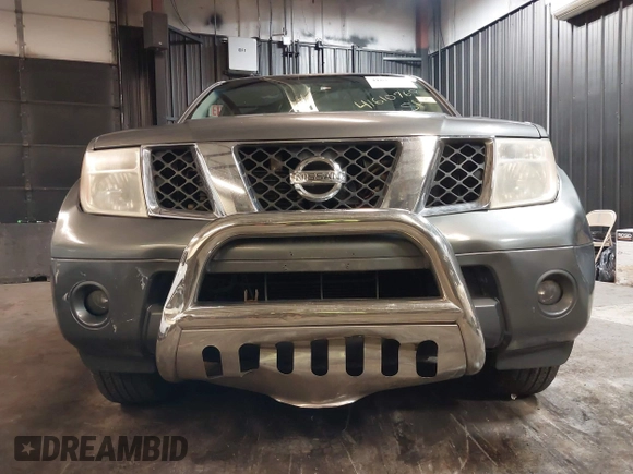 2005 Nissan Pathfinder SE with VIN 5N1AR18U95C730255, listed as a IAAI auction lot 41610769 with 154,252 mi miles. Bid and sale history available at carsss.com. Image 6.