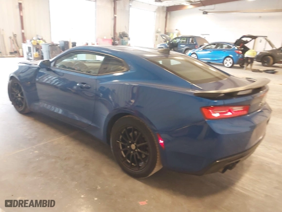 2016 Chevrolet Camaro 2LT with VIN 1G1FD1RS4G0189165, listed as a IAAI auction lot 41841175 with 67,564 mi miles. Bid and sale history available at carsss.com. Image 3.