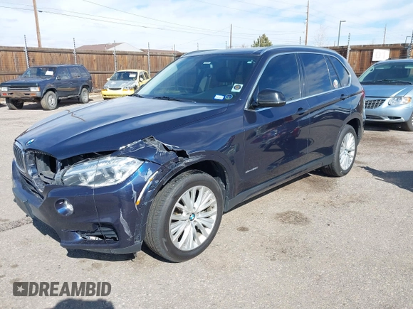 2016 BMW X5 xDrive35i with VIN 5UXKR0C54G0P19251, listed as a IAAI auction lot 41724798 with 87,824 mi miles. Bid and sale history available at carsss.com. Image 17.