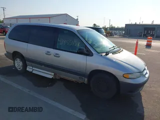 2000 Dodge Caravan SE with VIN 1B4GP44G9YB753211, listed as a IAAI auction lot 42855438 with 102,175 mi miles and . Bid and sale history available at DreamBid. Image 1.