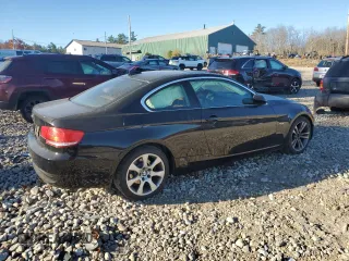 2008 BMW 3 Series 328xi z VIN WBAWV53578P079392, wystawiony jako Copart lot #77934964 z przebiegiem 140 381 mil mil oraz Szkoda całkowita • Salvage title. Historia ofert i sprzedaży dostępna na DreamBid. Obrazek 3.