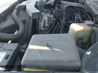 2002 Chevrolet Tahoe Z71 с VIN 1GNEK13ZX2R275185, выставлен на аукционе IAAI как лот 43412229 с пробегом 235 789 миль миль и . История ставок и продаж доступна на DreamBid. Изображение 13.