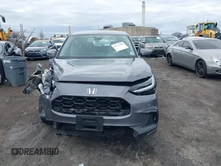 2024 Honda HR-V LX z VIN 3CZRZ2H36RM703890, wystawiony jako IAAI lot #41737489 z przebiegiem 21 789 mil mil oraz . Historia ofert i sprzedaży dostępna na DreamBid. Obrazek 12.