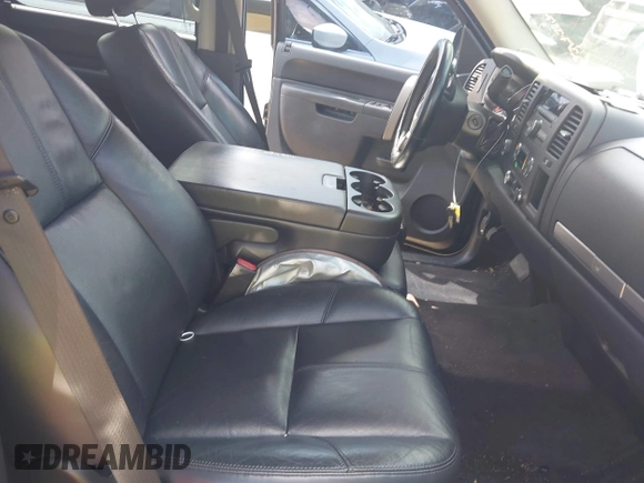 2010 GMC Sierra 1500 SLE z VIN 3GTRKVE37AG237387, wystawiony jako IAAI lot #42226235 z przebiegiem 181 766 mil mil oraz . Historia ofert i sprzedaży dostępna na DreamBid. Obrazek 5.