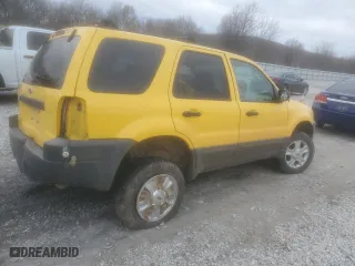 2003 Ford Escape XLT Popular 2 with VIN 1FMYU93133KE05502, listed as a Copart auction lot 86878604 with 0 mi miles and Clean Title. Bid and sale history available at carsss.com. Image 3.