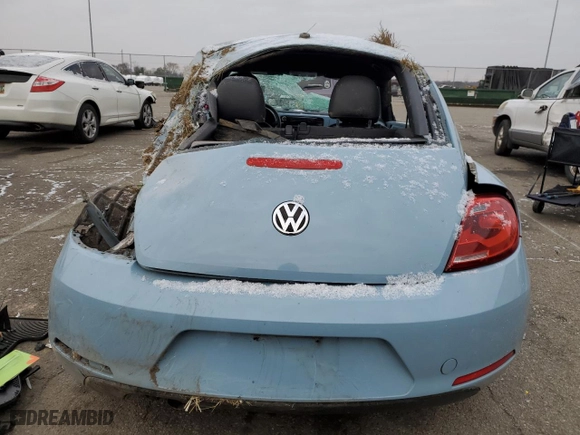 2012 Volkswagen Beetle 2.5L PZEV with VIN 3VWJP7AT7CM600921, listed as a Copart auction lot 83191424 with 0 mi miles and Salvage Title. Bid and sale history available at carsss.com. Image 6.
