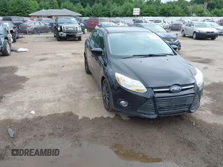 2012 Ford Focus SE с VIN 1FAHP3F22CL249739, выставлен на аукционе IAAI как лот 42756865 с пробегом 172 047 миль миль и . История ставок и продаж доступна на DreamBid. Изображение 1.
