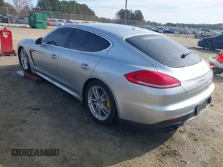 2015 Porsche Panamera 4S z VIN WP0AB2A70FL050779, wystawiony jako IAAI lot #40977292 z przebiegiem 78 574 mil mil oraz . Historia ofert i sprzedaży dostępna na DreamBid. Obrazek 3.