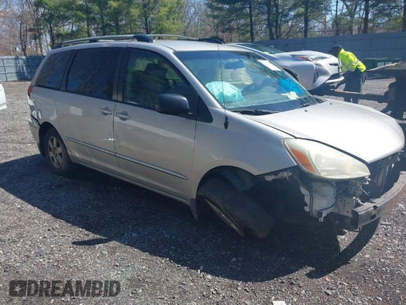 2005 Toyota Sienna CE with VIN 5TDZA23C65S372579, listed as a IAAI auction lot 41934465 with 211,470 mi miles. Bid and sale history available at carsss.com. Image 1.