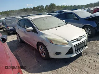 2013 Ford Focus SE with VIN 1FADP3K2XDL175069, listed as a IAAI auction lot 42030874 with 192,539 mi miles. Bid and sale history available at carsss.com. Image 1.