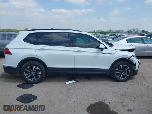2024 Volkswagen Tiguan S with VIN 3VVRB7AXXRM105923, listed as a IAAI auction lot 42052697 with 18,421 mi miles and . Bid and sale history available at DreamBid. Image 11.