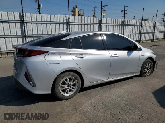 2017 Toyota Prius Plus z VIN JTDKARFP7H3051097, wystawiony jako Copart lot #60288305 z przebiegiem 196 867 mil mil oraz Szkoda całkowita • Salvage title. Historia ofert i sprzedaży dostępna na DreamBid. Obrazek 3.