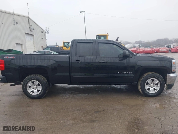 2017 Chevrolet Silverado 1500 LT with VIN 1GCVKREH9HZ170691, listed as a IAAI auction lot 41196713 with 111,189 mi miles. Bid and sale history available at carsss.com. Image 13.