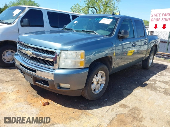 2011 Chevrolet Silverado 1500 LT with VIN 3GCPKSE3XBG265420, listed as a IAAI auction lot 42077697 with 267,658 mi miles and . Bid and sale history available at DreamBid. Image 18.