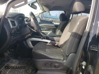 2017 Nissan Titan XD SV with VIN 1N6BA1F49HN556566, listed as a Copart auction lot 85102544 with 157,065 mi miles and Clean Title. Bid and sale history available at carsss.com. Image 7.
