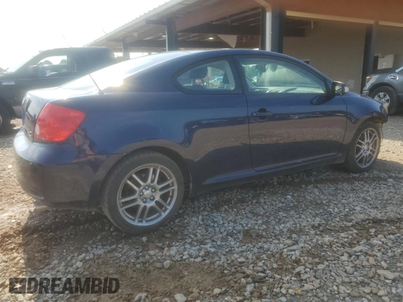 2007 Scion tC Spec z VIN JTKDE167470155733, wystawiony jako Copart lot #57350645 z przebiegiem 226 749 mil mil oraz Szkoda całkowita • Salvage title. Historia ofert i sprzedaży dostępna na DreamBid. Obrazek 3.
