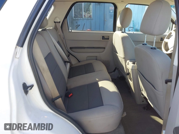 2008 Ford Escape XLT with VIN 1FMCU93178KA09476, listed as a IAAI auction lot 41556200 with 190,149 mi miles. Bid and sale history available at carsss.com. Image 8.