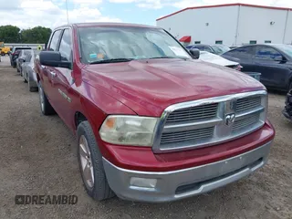 2012 Ram 1500 Lone Star z VIN 1C6RD6LT0CS155409, wystawiony jako IAAI lot #42232951 z przebiegiem 240 751 mil mil oraz . Historia ofert i sprzedaży dostępna na DreamBid. Obrazek 1.
