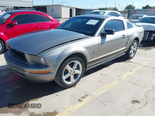 2009 Ford Mustang with VIN 1ZVHT80N595134732, listed as a IAAI auction lot 40931192 with 145,401 mi miles and . Bid and sale history available at carsss.com. Image 19.