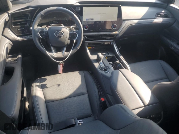 2024 Lexus TX 350 z VIN 5TDAAAB61RS014413, wystawiony jako Copart lot #56332365 z przebiegiem 12 403 mil mil oraz Szkoda całkowita • Salvage title. Historia ofert i sprzedaży dostępna na DreamBid. Obrazek 8.