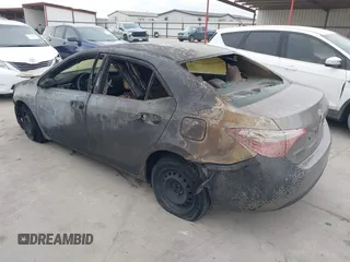 2015 Toyota Corolla L z VIN 5YFBURHE4FP294082, wystawiony jako IAAI lot #41681915 z przebiegiem 81 559 mil mil oraz . Historia ofert i sprzedaży dostępna na DreamBid. Obrazek 3.