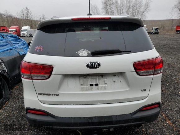 2018 Kia Sorento LX V6 with VIN 5XYPGDA54JG415135, listed as a Copart auction lot 50875445 with 105,971 mi miles and Salvage Title. Bid and sale history available at carsss.com. Image 6.