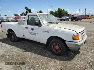 1996 Ford Ranger XLT z VIN 1FTCR10X1TUC90736, wystawiony jako Copart lot #56605575 z przebiegiem 94 262 mil mil oraz Tytuł czysty. Historia ofert i sprzedaży dostępna na DreamBid. Obrazek 4.