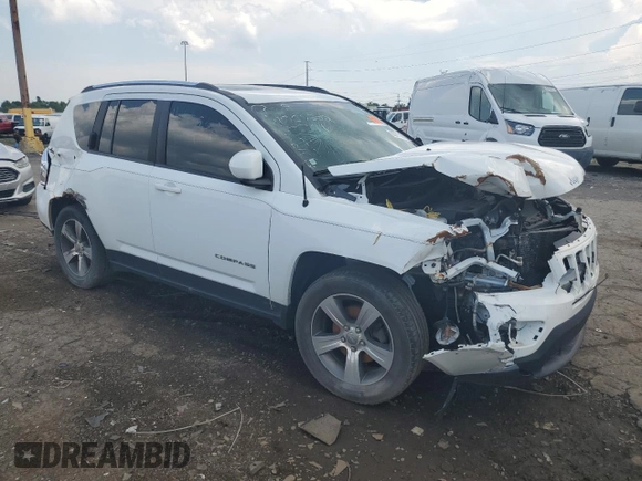 2017 Jeep Compass High Altitude with VIN 1C4NJDEB0HD193341, listed as a Copart auction lot 62719815 with 100,647 mi miles and Clean title. Bid and sale history available at DreamBid. Image 4.