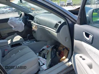 2007 Hyundai Sonata GLS z VIN 5NPET46C97H289611, wystawiony jako IAAI lot #42642480 z przebiegiem 119 494 mil mil oraz . Historia ofert i sprzedaży dostępna na DreamBid. Obrazek 5.