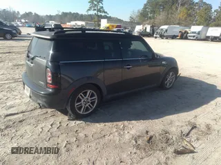 2012 MINI Clubman S z VIN WMWZG3C58CTY38353, wystawiony jako IAAI lot #41660347 z przebiegiem 134 095 mil mil oraz . Historia ofert i sprzedaży dostępna na DreamBid. Obrazek 4.