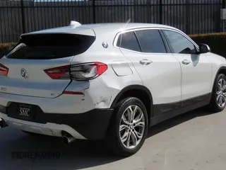 2019 BMW X2 sDrive28i z VIN WBXYJ3C57KEP77485, wystawiony jako Copart lot #58860995 z przebiegiem 80 811 mil mil oraz Szkody całkowita. Historia ofert i sprzedaży dostępna na DreamBid. Obrazek 3.