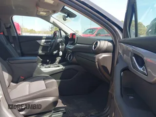 2025 Chevrolet Blazer LT with VIN 3GNKBHR48SS144860, listed as a IAAI auction lot 41851535 with 6,886 mi miles and . Bid and sale history available at DreamBid. Image 5.