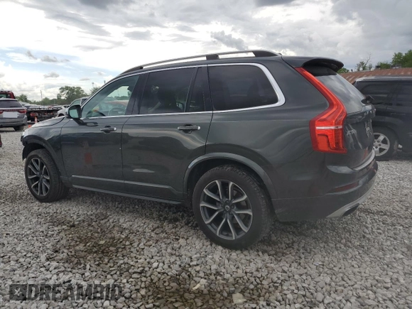 2018 Volvo XC90 Momentum z VIN YV4A22PK5J1197046, wystawiony jako Copart lot #57102435 z przebiegiem 71 987 mil mil oraz Szkoda całkowita • Salvage title. Historia ofert i sprzedaży dostępna na DreamBid. Obrazek 2.