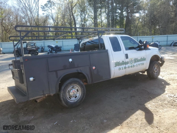 2015 Ford Super Duty F-250 SRW XLT with VIN 1FT7X2B6XFEA85657, listed as a Copart auction lot 48157005 with 279,441 mi miles and Salvage Title. Bid and sale history available at carsss.com. Image 3.
