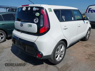 2016 Kia Soul + z VIN KNDJP3A51G7238839, wystawiony jako IAAI lot #42486612 z przebiegiem 95 262 mil mil oraz . Historia ofert i sprzedaży dostępna na DreamBid. Obrazek 4.