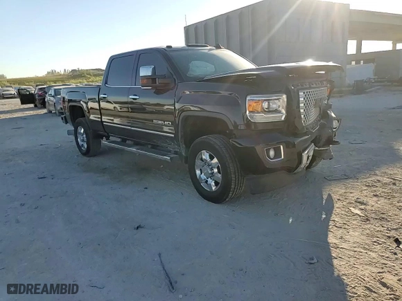 2015 GMC Sierra 3500HD SLT with VIN 1GT423E81FF608241, listed as a Copart auction lot 83301414 with 220,328 mi miles and Salvage Title. Bid and sale history available at carsss.com. Image 10.