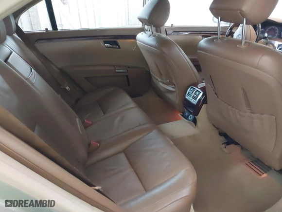 2007 Mercedes-Benz S-Class 5.5L V8 with VIN WDDNG71X07A081212, listed as a IAAI auction lot 41971565 with 166,904 mi miles. Bid and sale history available at carsss.com. Image 8.