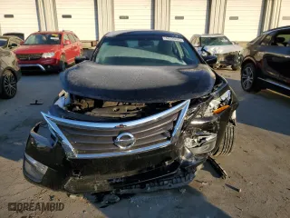 2013 Nissan Altima 2.5 S with VIN 1N4AL3AP3DC228027, listed as a Copart auction lot 48320825 with 136,827 mi miles and Salvage Title. Bid and sale history available at carsss.com. Image 5.