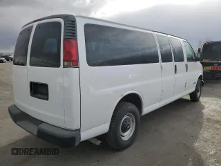 2002 Chevrolet Express with VIN 1GAHG39R921201628, listed as a Copart auction lot 52041725 with 72,472 mi miles and Clean Title. Bid and sale history available at carsss.com. Image 3.