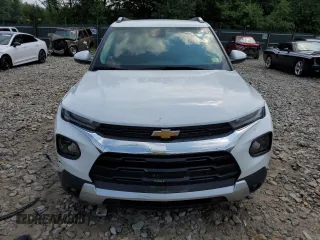 2022 Chevrolet TrailBlazer LT with VIN KL79MRSL3NB037169, listed as a Copart auction lot 65221124 with 28,498 mi miles and Salvage Title. Bid and sale history available at DreamBid. Image 5.
