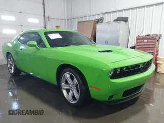 2017 Dodge Challenger SXT z VIN 2C3CDZAG2HH574239, wystawiony jako IAAI lot #41391595 z przebiegiem 92 377 mil mil oraz . Historia ofert i sprzedaży dostępna na DreamBid. Obrazek 13.