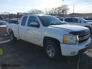 2009 Chevrolet Silverado 1500 LTZ with VIN 1GCEK39079Z114929, listed as a IAAI auction lot 41494959 with 305,078 mi miles. Bid and sale history available at carsss.com. Image 13.
