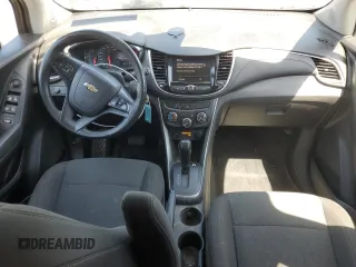 2020 Chevrolet Trax LS with VIN KL7CJKSB2LB318230, listed as a Copart auction lot 52428205 with 140,331 mi miles and Clean Title. Bid and sale history available at carsss.com. Image 8.